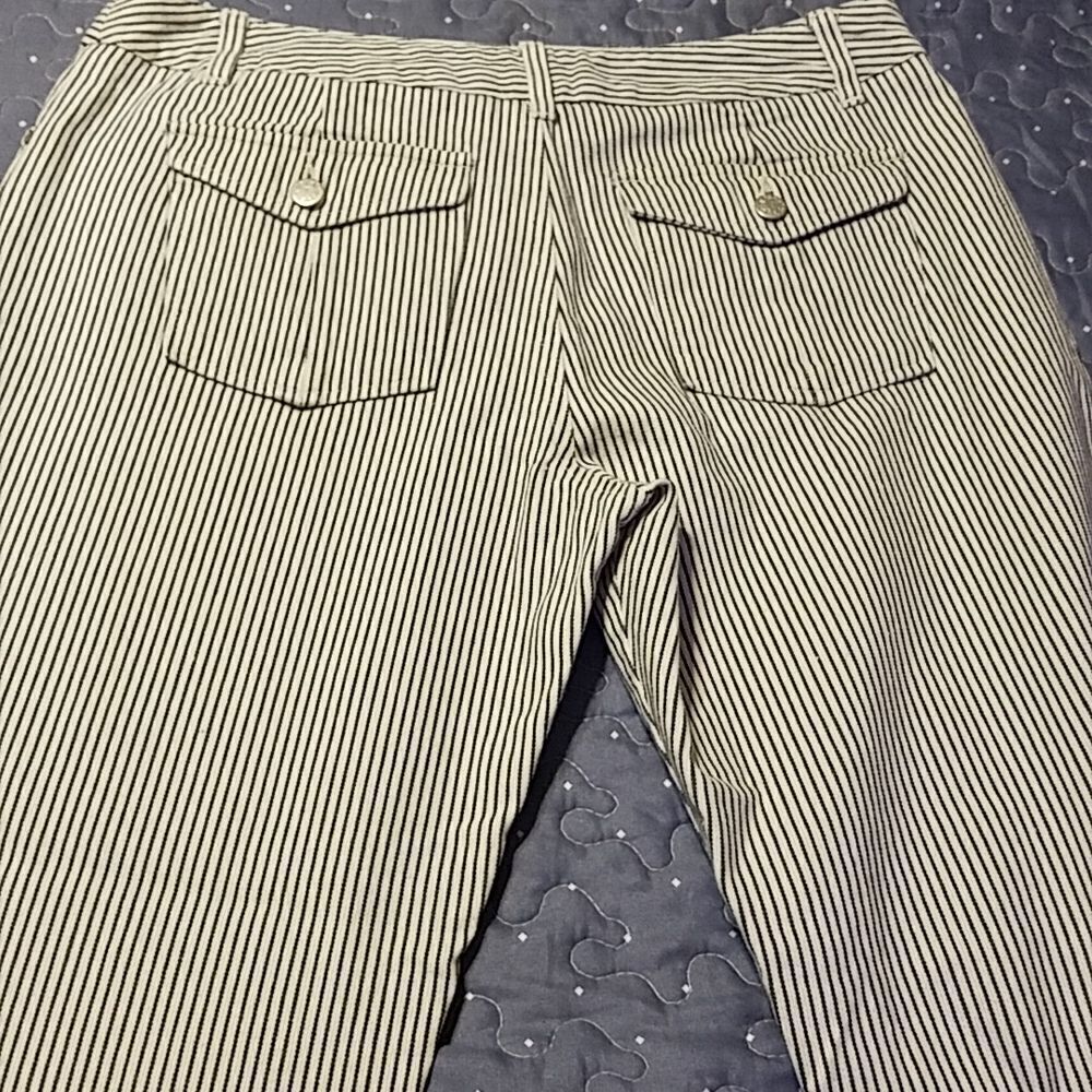 Striped Capris size 7/8 - Picture 4 of 4